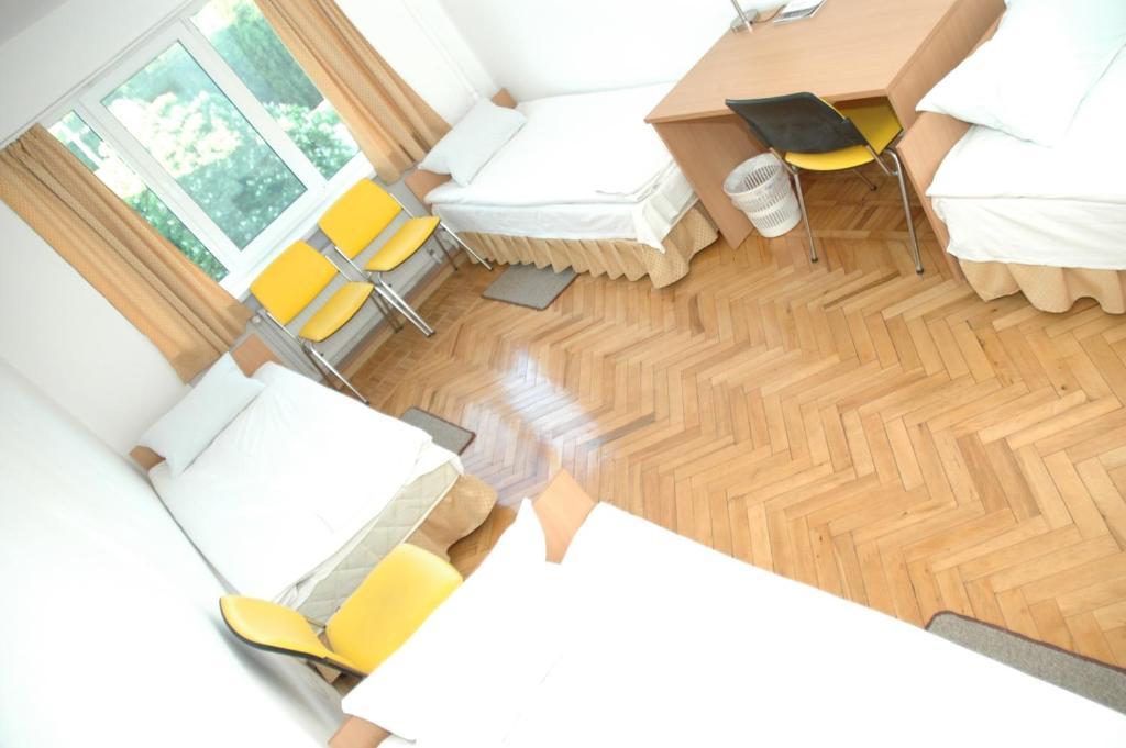 Yellow House Hostel Lviv Room photo
